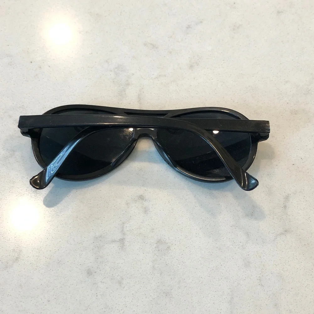 Classic Black Aviator Sunglasses